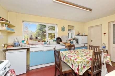 Coombe Rise, Worthing, Image 4