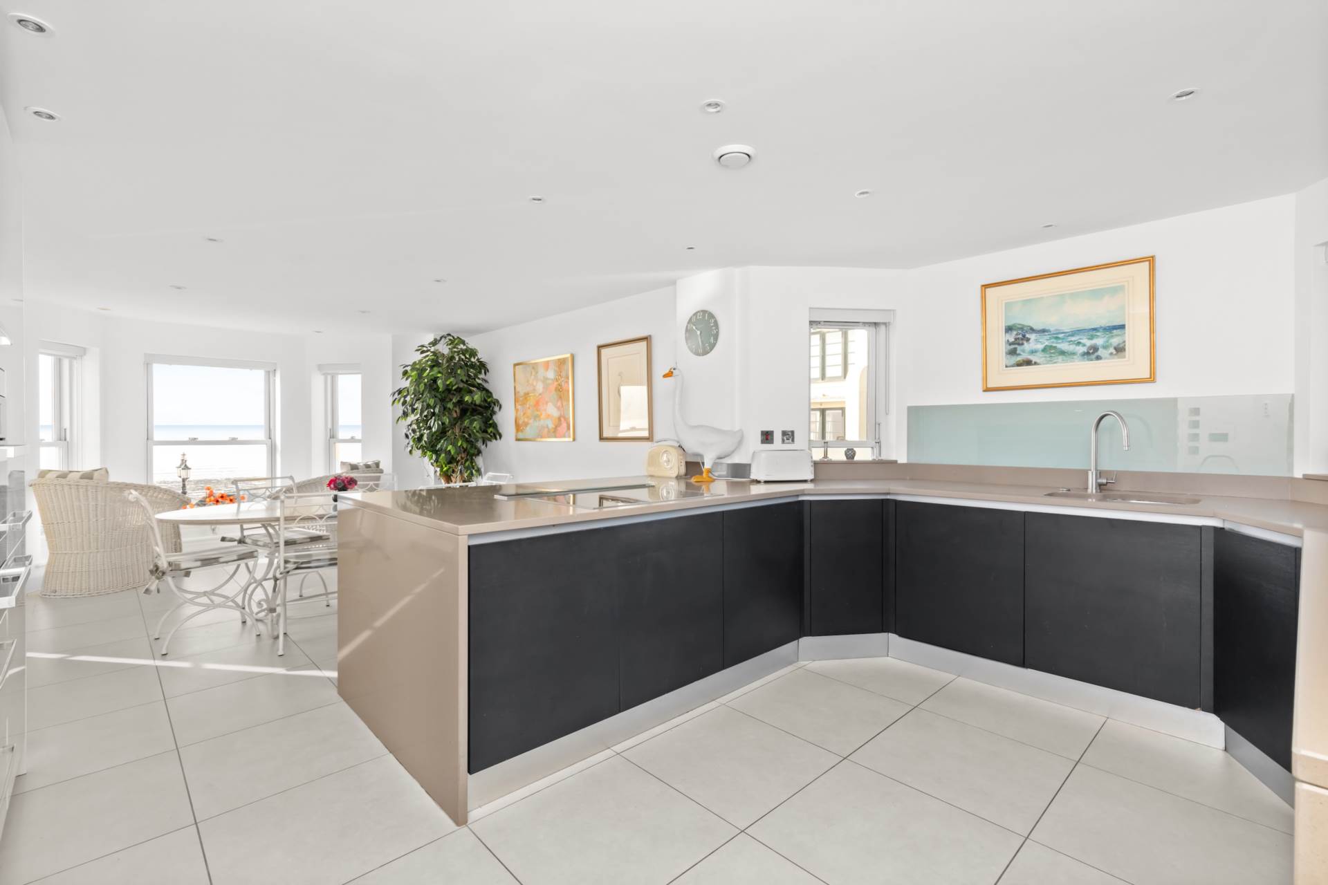 The Eardley, Marine Parade, Image 7