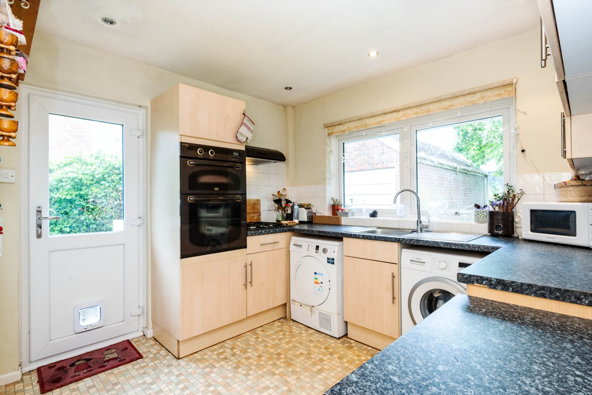 Ivydore Avenue, Worthing, Image 4