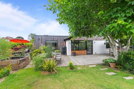 Copthorne Hill, Worthing, Image 15