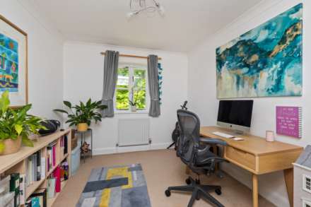 Swandean Close, Worthing, Image 12
