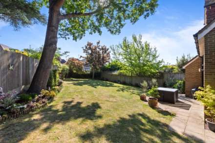 Swandean Close, Worthing, Image 15