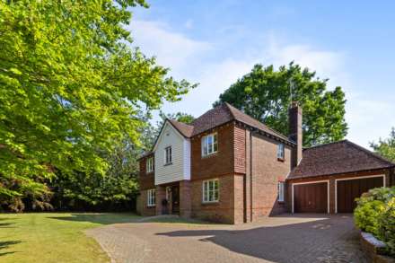 Swandean Close, Worthing, Image 17