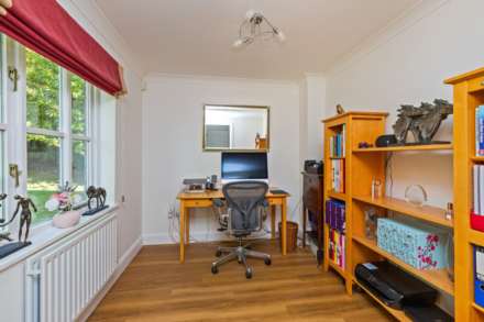 Swandean Close, Worthing, Image 7