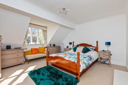 Swandean Close, Worthing, Image 8