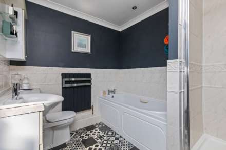 Swandean Close, Worthing, Image 9