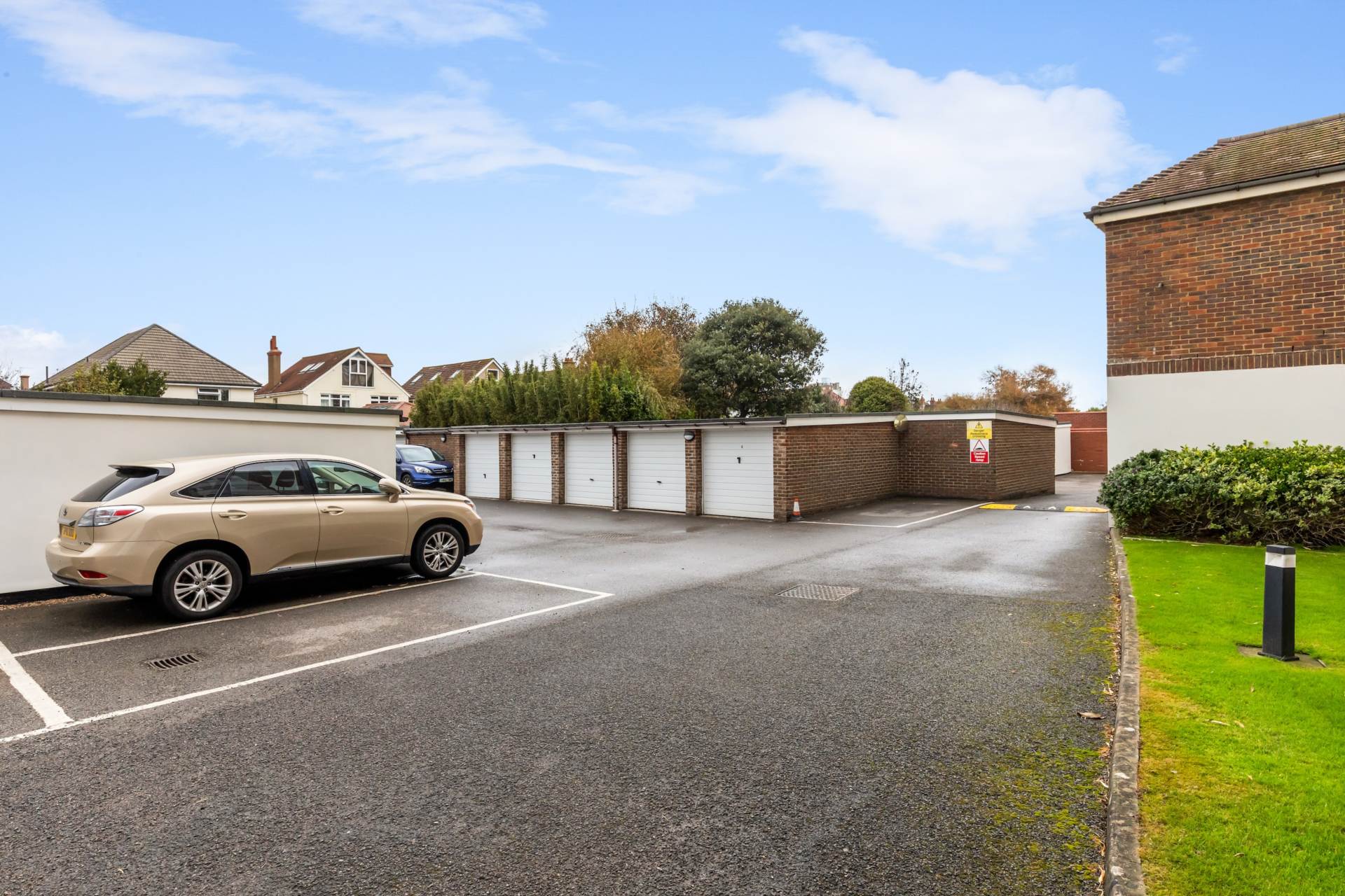 Regis Court, 22-24 West Parade, Image 10