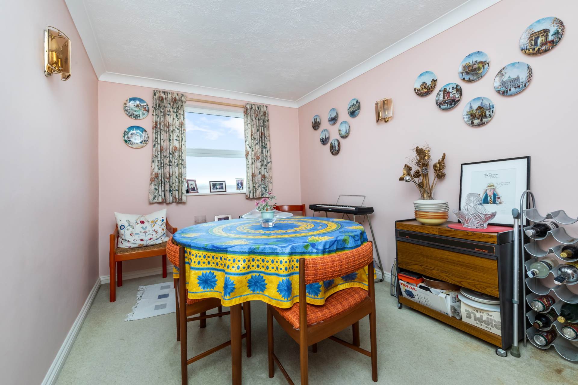 Regis Court, 22-24 West Parade, Image 4