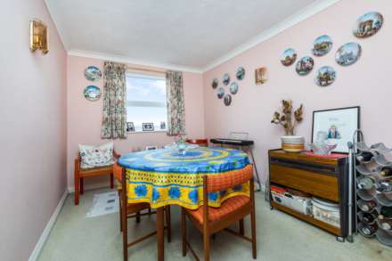 Regis Court, 22-24 West Parade, Image 4