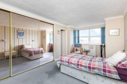 Regis Court, 22-24 West Parade, Image 6