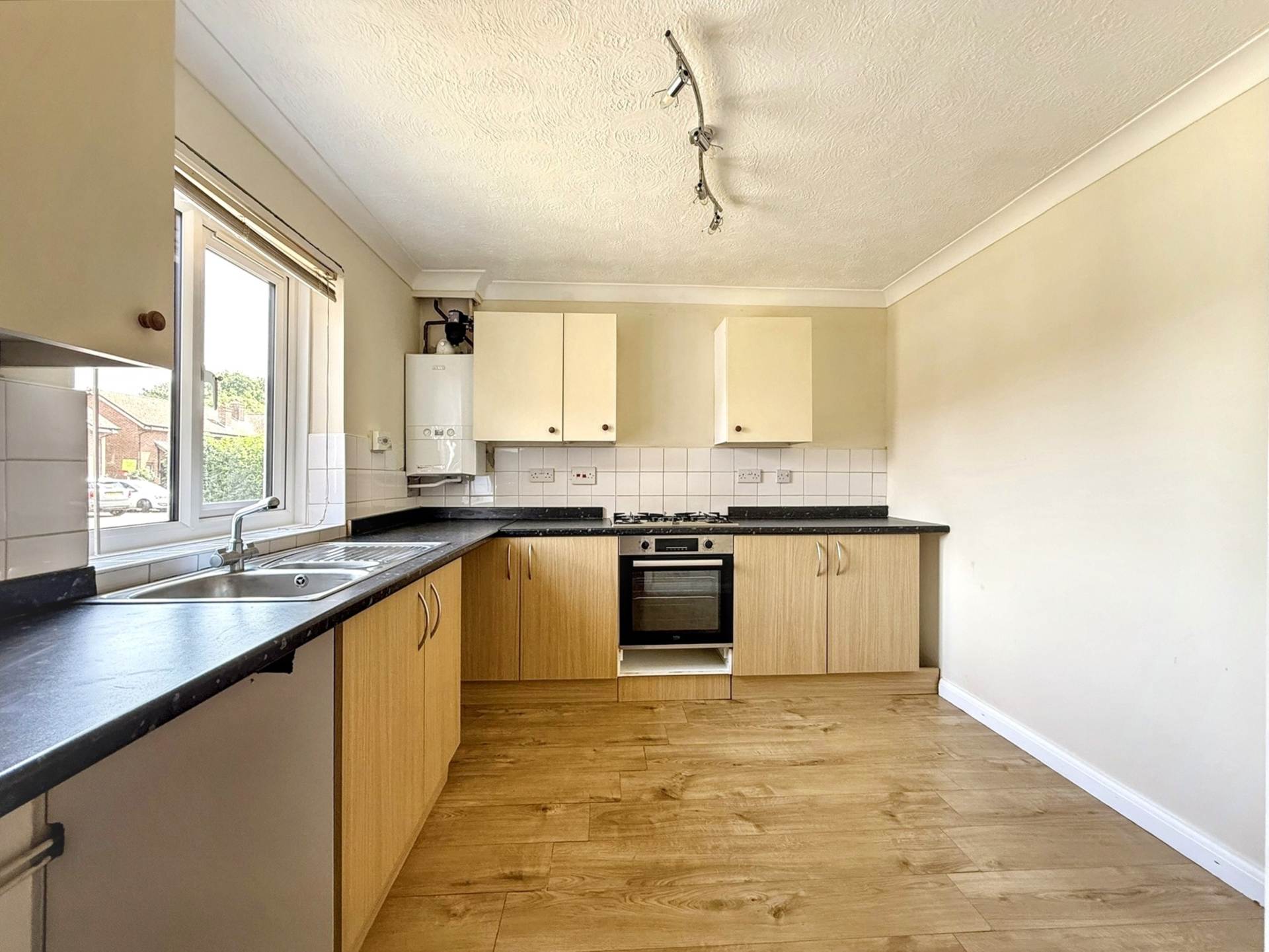 Orkney Court, Durrington, Image 4