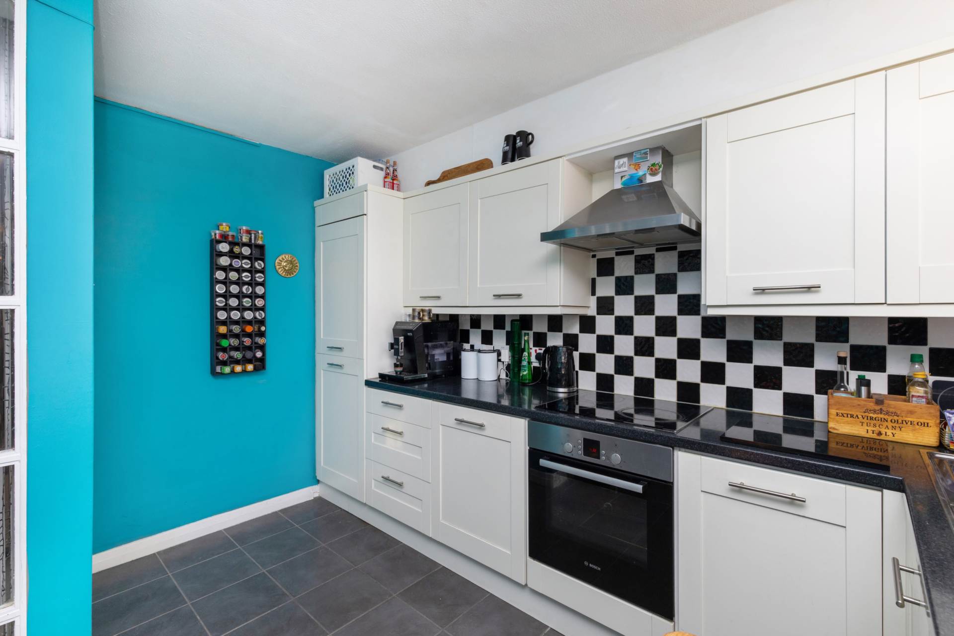 Manor Lea, Boundary Road, Image 4