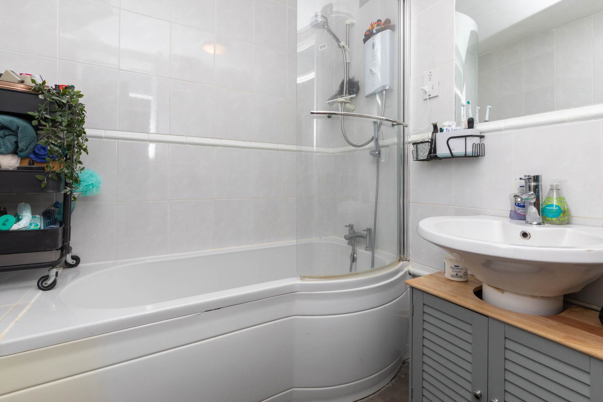 Manor Lea, Boundary Road, Image 8