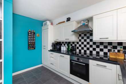 Manor Lea, Boundary Road, Image 4