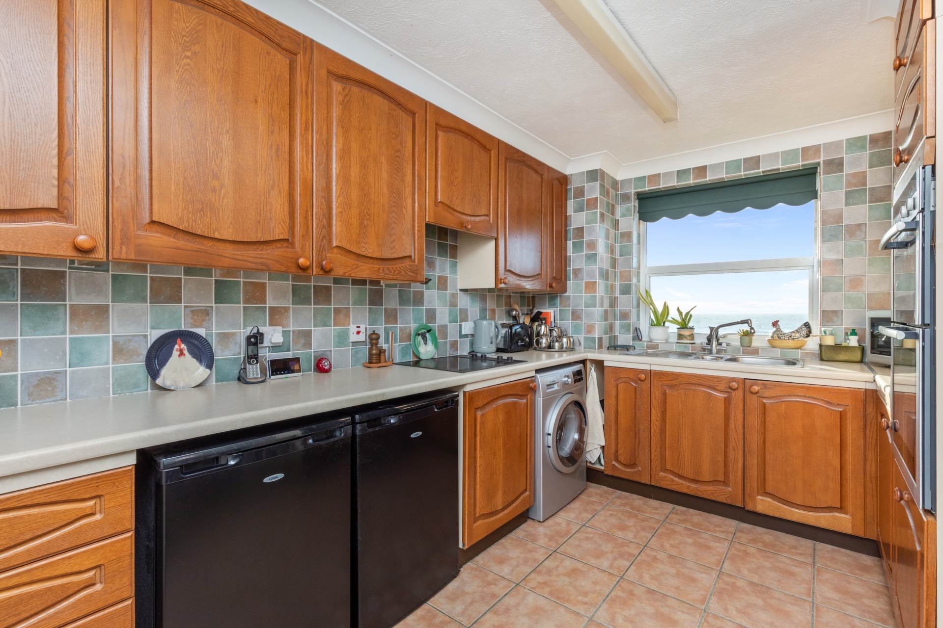 Regis Court, 22-24 West Parade, Image 4