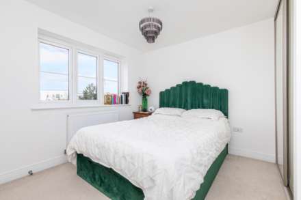 Gatekeepers Drive, Lancing, Image 6