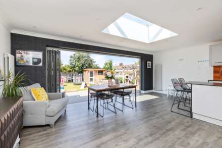 Poling Close, Goring-By-Sea, Image 2