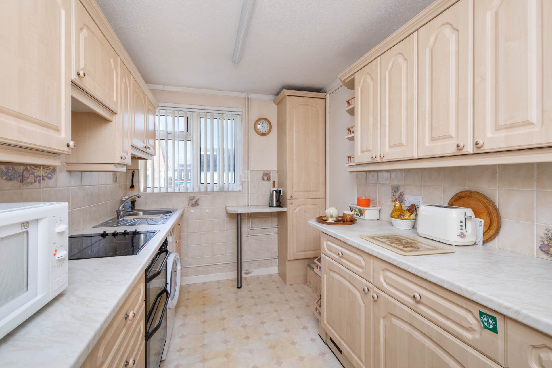 Aldsworth Avenue, Goring-By-Sea, Image 4