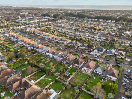 Crowborough Drive, Goring-By-Sea, Image 14