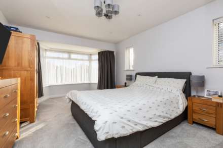 Crowborough Drive, Goring-By-Sea, Image 3