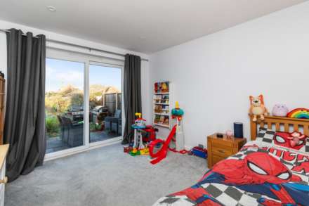 Crowborough Drive, Goring-By-Sea, Image 6