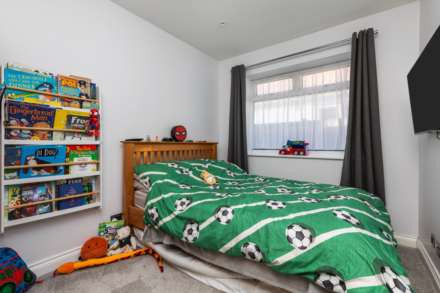 Crowborough Drive, Goring-By-Sea, Image 7