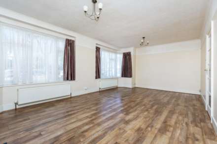 Keymer Crescent, Goring-By-Sea, Image 4