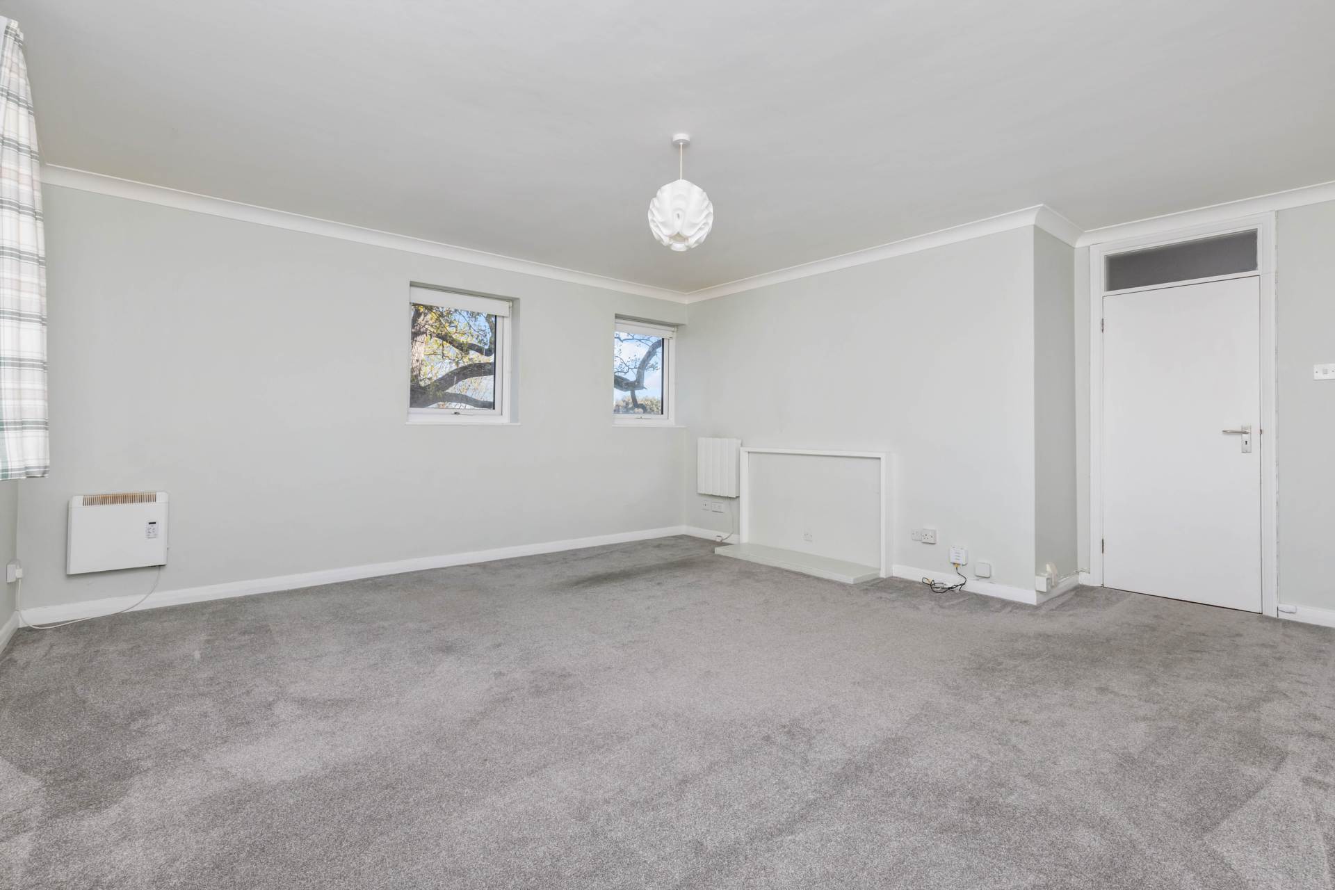 Manor Lea, Boundary Road, Image 4