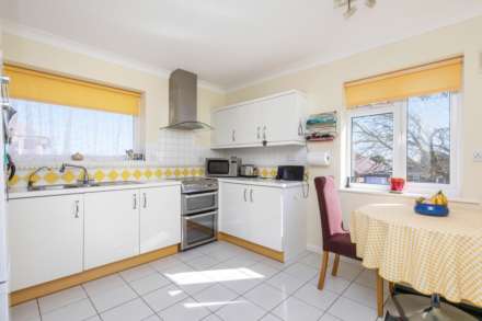 Nutley Avenue, Goring-By-Sea, Image 4