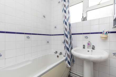 Twyford Close, Worthing, Image 11