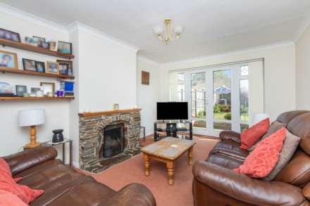 Twyford Close, Worthing, Image 2