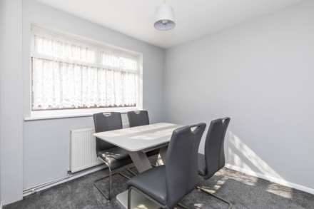 Twyford Close, Worthing, Image 4