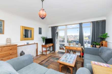 Bramber Court, Bruce Avenue, Image 5