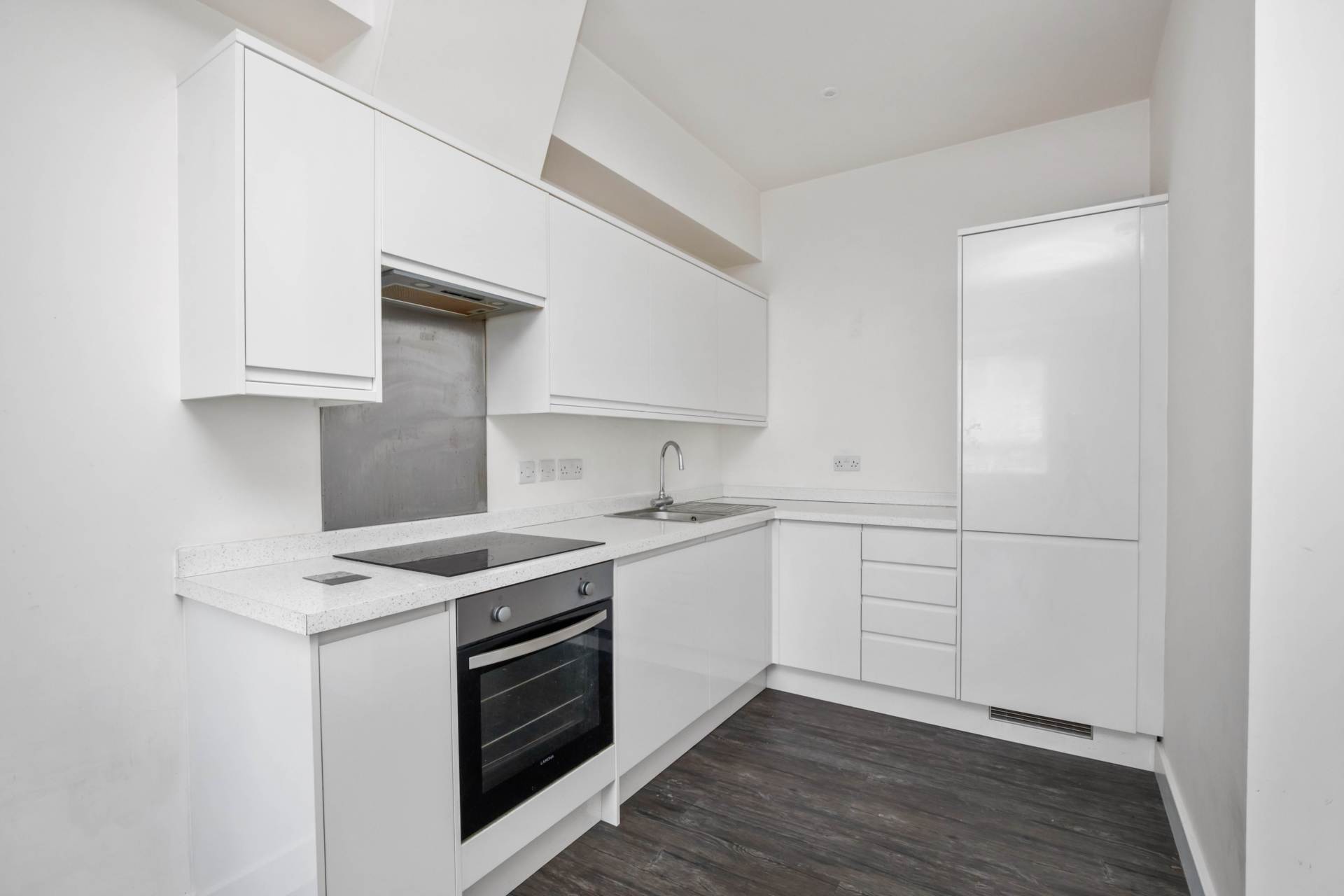 Skyline Apartments, 1 The Causeway, Image 5