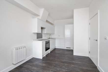 Skyline Apartments, 1 The Causeway, Image 4
