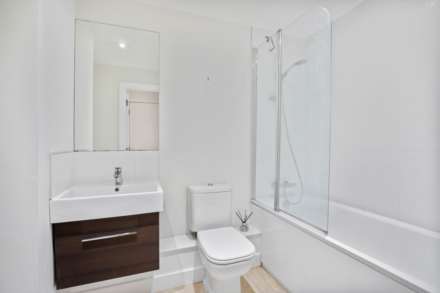 Skyline Apartments, 1 The Causeway, Image 6