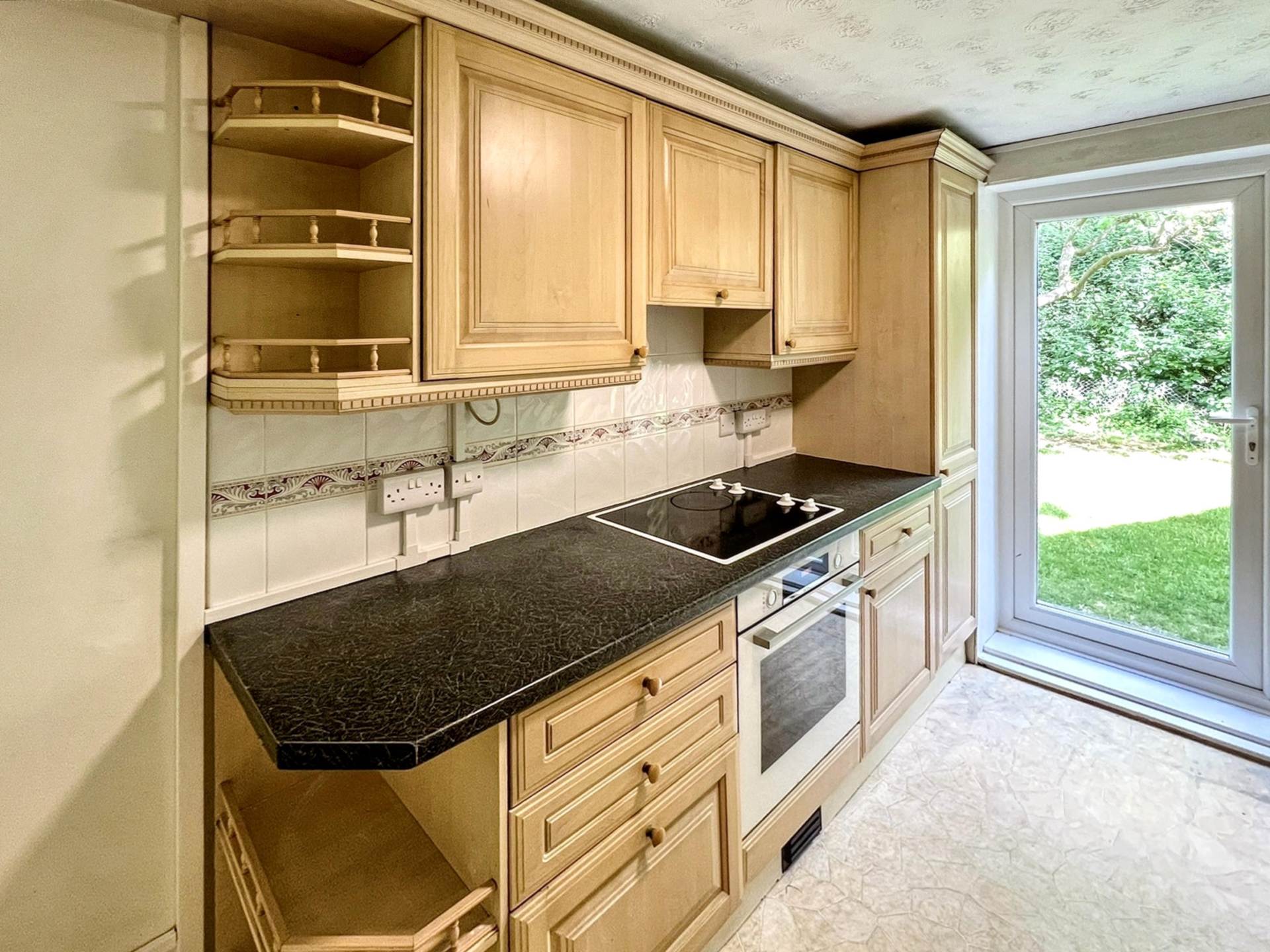 Chatsmore Crescent, Goring-By-Sea, Image 6