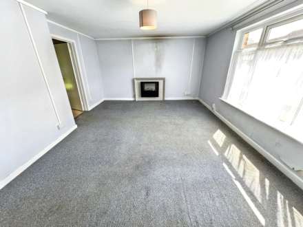 Chatsmore Crescent, Goring-By-Sea, Image 2