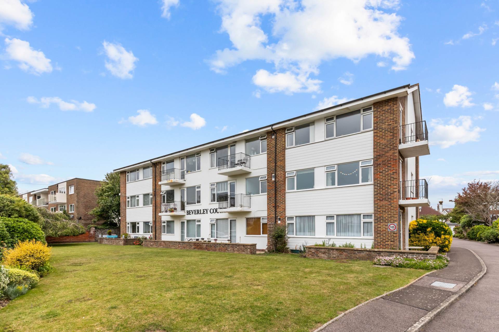 Beverley Court, Bath Road, Image 9