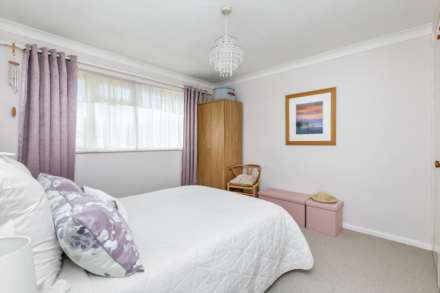 Beverley Court, Bath Road, Image 4