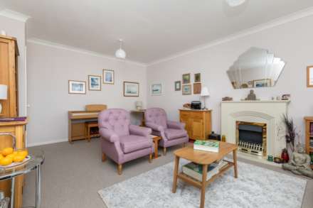 Beverley Court, Bath Road, Image 6