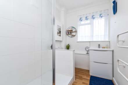 Beverley Court, Bath Road, Image 8