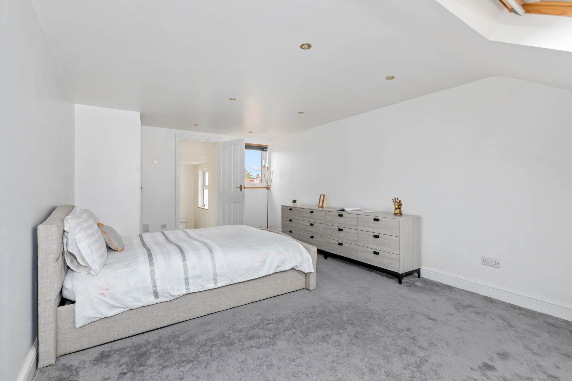 Danesfield, Brunswick Road, Image 12