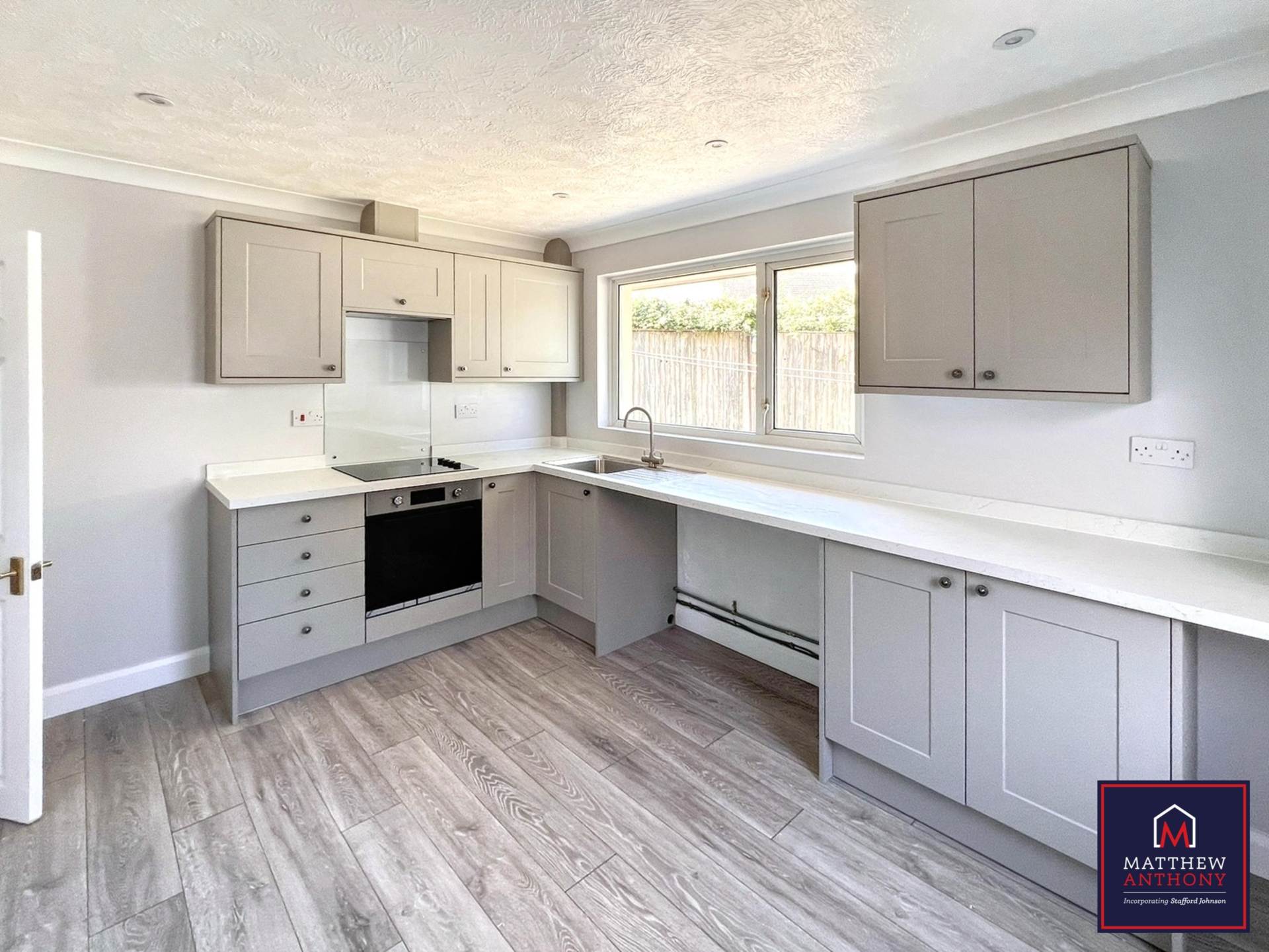 Manor Way, Lancing, Image 2