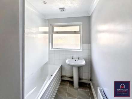 Manor Way, Lancing, Image 7