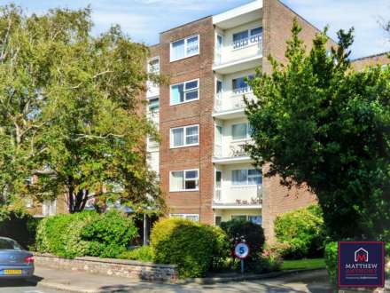 2 Bedroom Flat, Wentworth Court, Downview Road