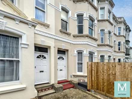 1 Bedroom Flat, Rowlands Road