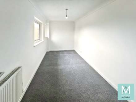 Manor Road, Image 5