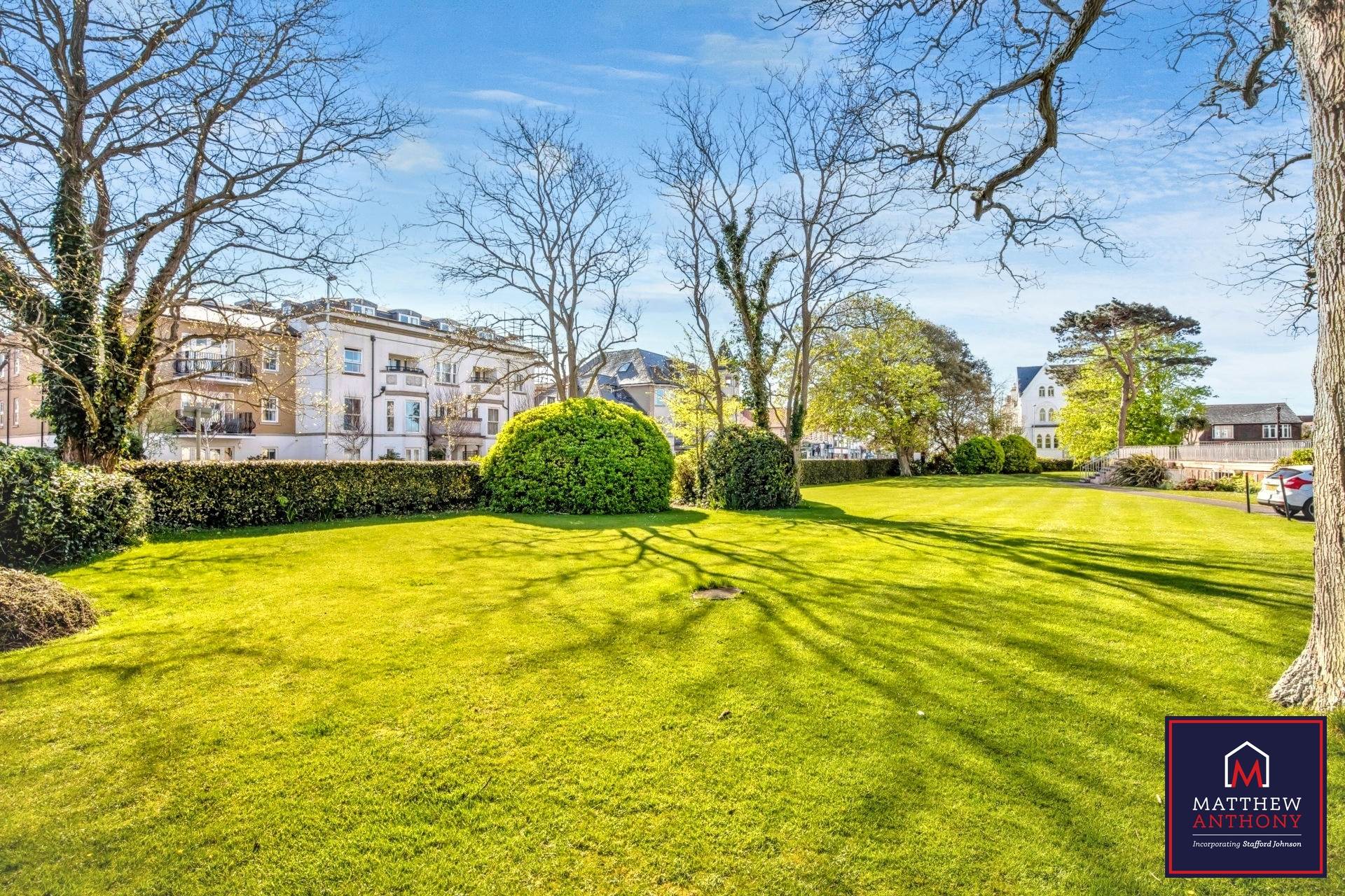 Manor Lea, Boundary Road, Image 8