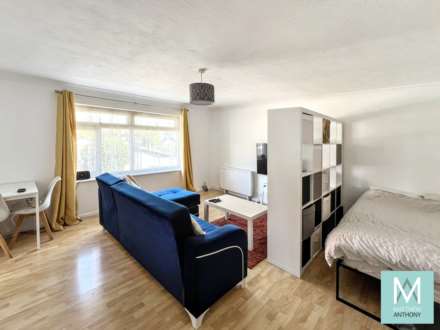 Highdown Avenue, Worthing, Image 3
